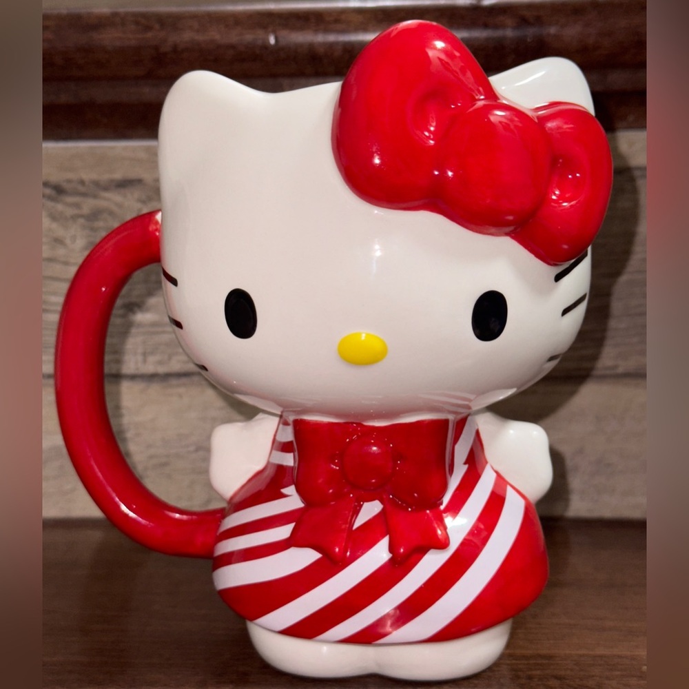 Super Cute 🥰 Hello Kitty Candy Cane Design Mug - NEW